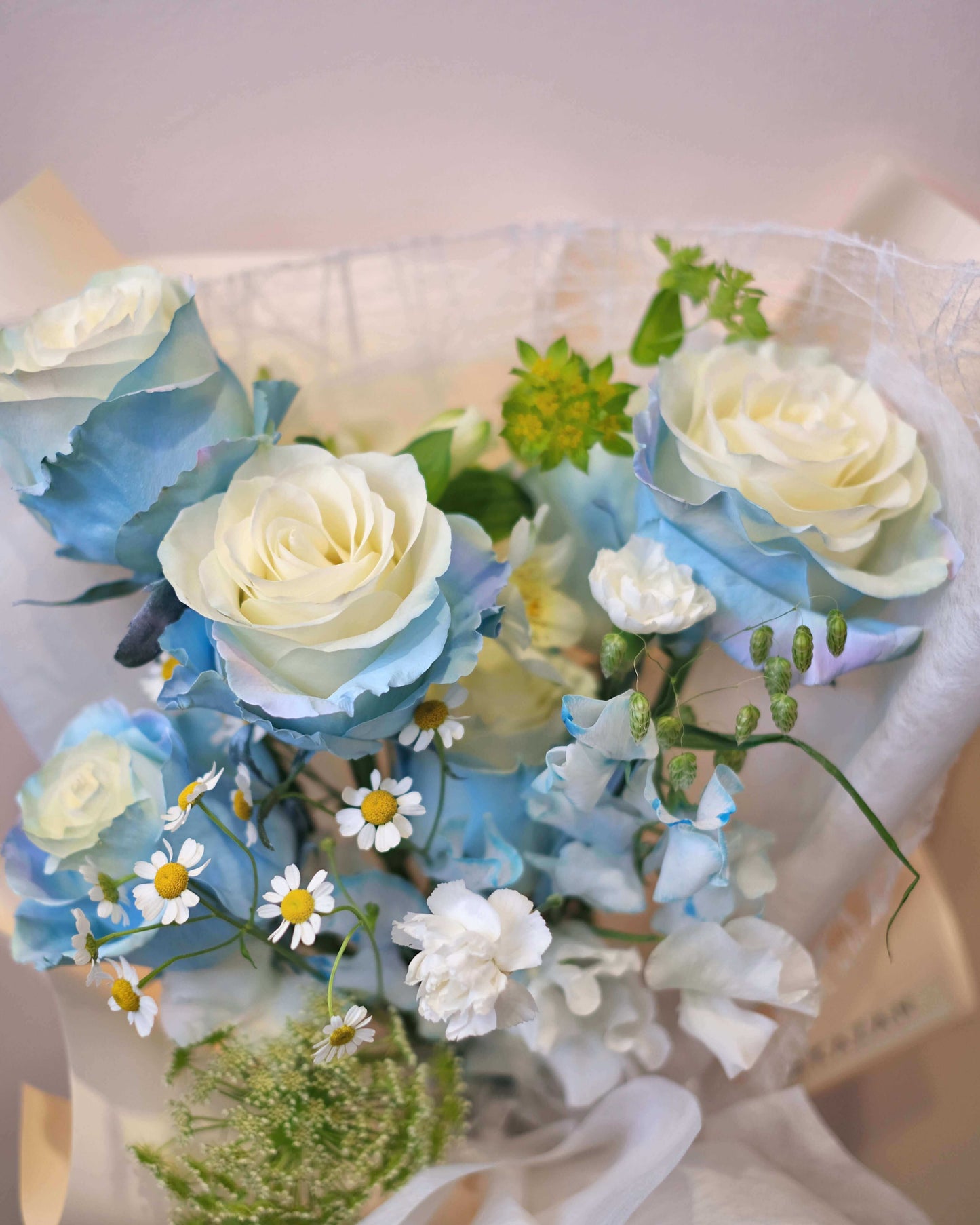 Blue and White Roses bouquet