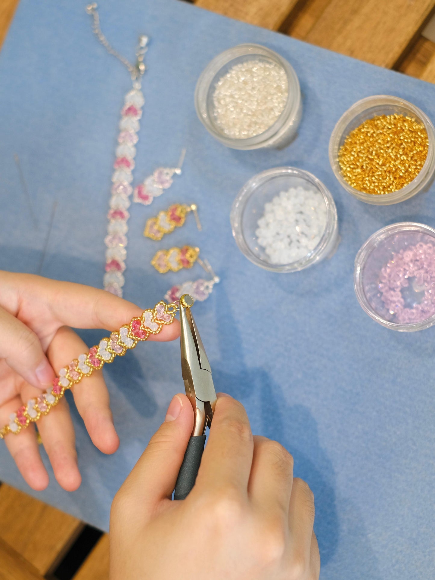 BEADED HEART JEWELRY WORKSHOP